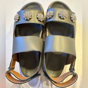 GANNI GREY LEATHER SANDALS WITH DIAMONTE DETAIL. SIZE 7.5.